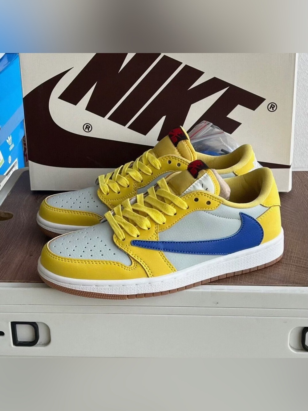Travis Scott x Air Jordan 1 Low Canary